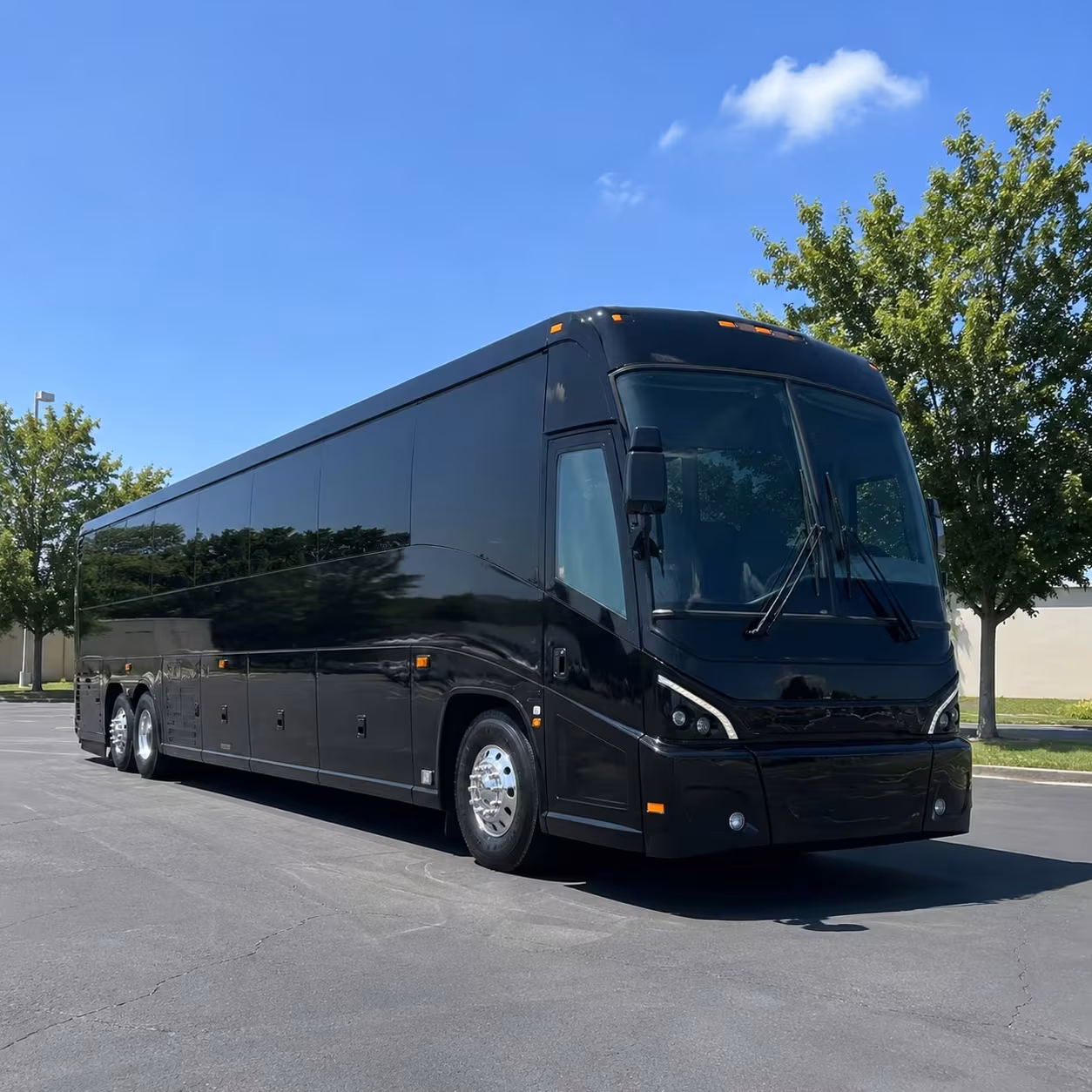 lynwood bus rentals for industrial shift changes