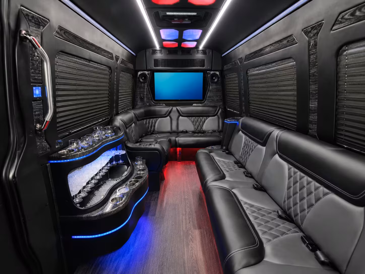 lynwood workforce shuttle buses for construction and industrial sites
