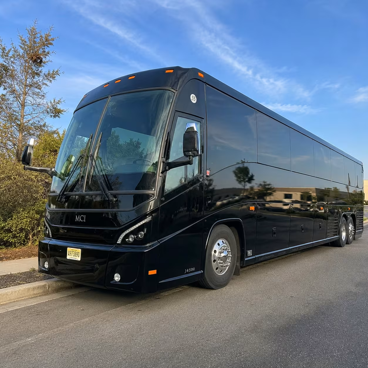 recurring and one time charter bus rentals for lynwood employers