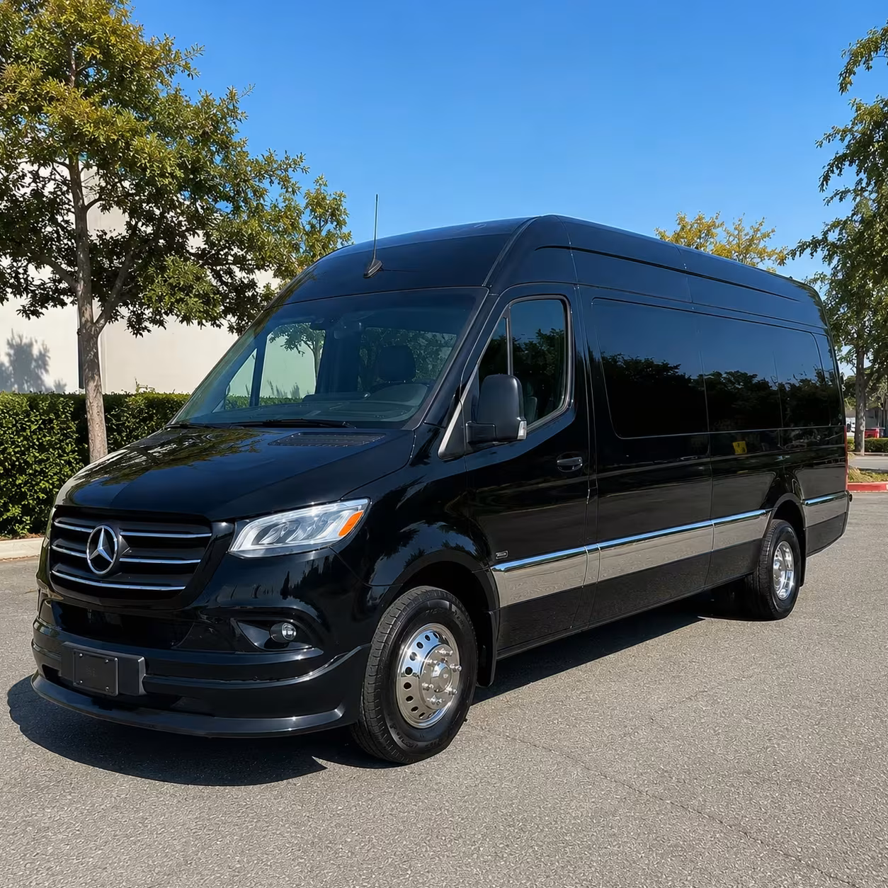 sprinter vans to motorcoaches for lynwood airport transportation